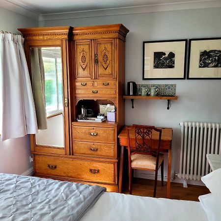 The Old School B&B Τσίτσεστερ Δωμάτιο φωτογραφία